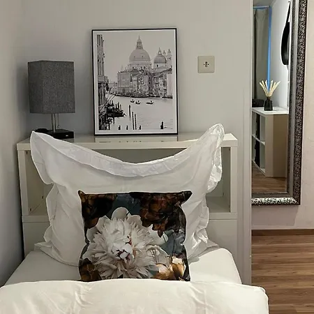 Casa Inn Parkview - Relax & Chill - Perfect For Business Travel, Weekend Trip, Family&Friends, Dogs Lover, Romance, Layover Or Longstay Limburg an der Lahn Exterior foto