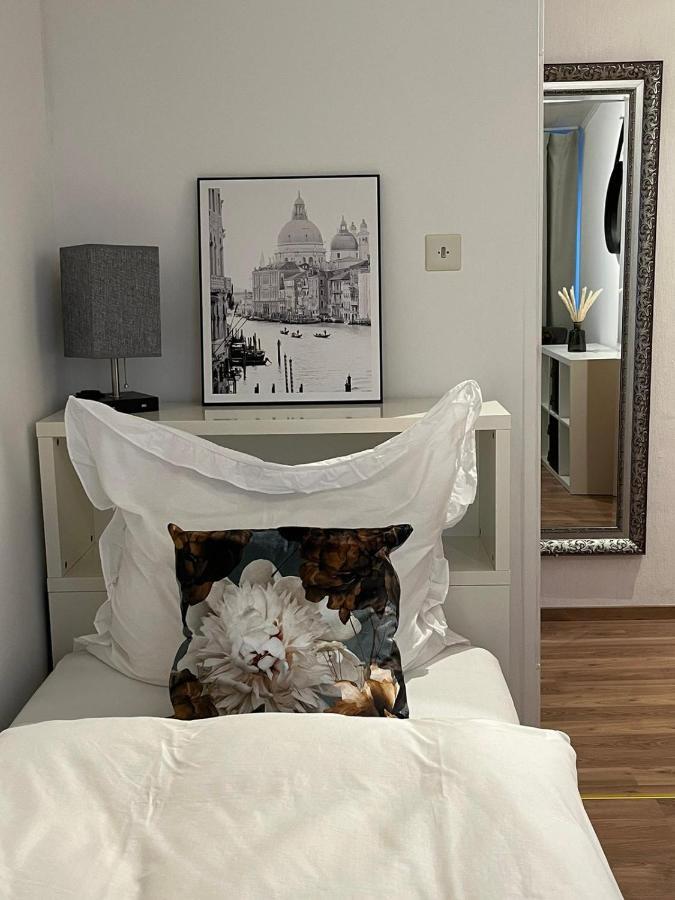 Apartment Casa Parkview - Relax & Chill - Perfect For Business Travel, Weekend Trip, Family&friends, Dogs Lover, Romance, Layover Or Longstay Limburg an der Lahn